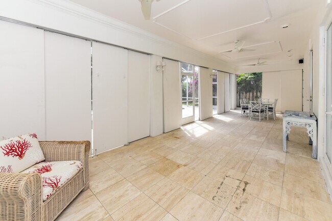 Building Photo - 11900 SE Plutus Ave