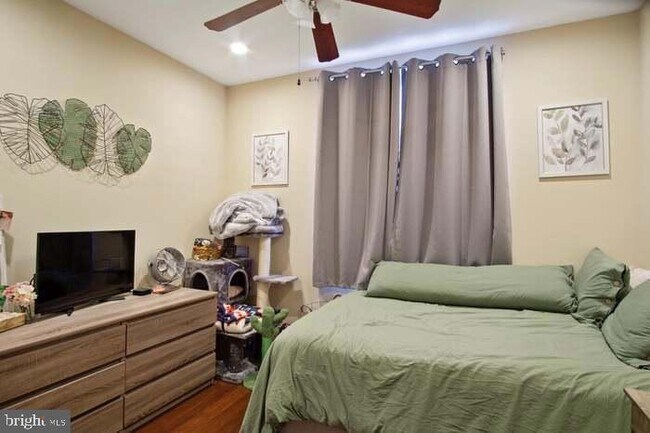 Building Photo - 316 Salaignac St