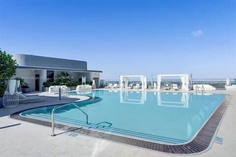 Building Photo - 1000 Brickell Plaza