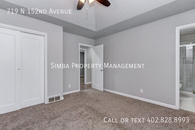 Building Photo - 719 N 152nd Ave