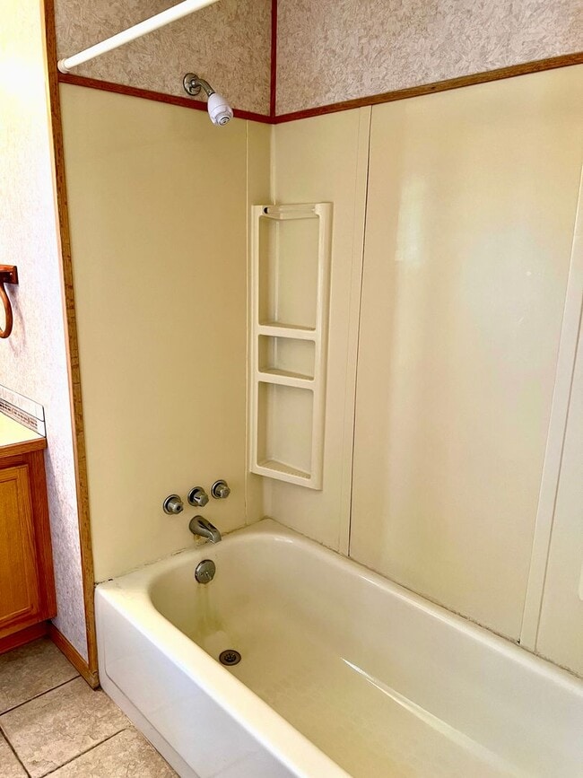 Building Photo - Pet Friendly 2 Bed 2 Bath Single Family Home With Garage, Private Deck and Big Yard!