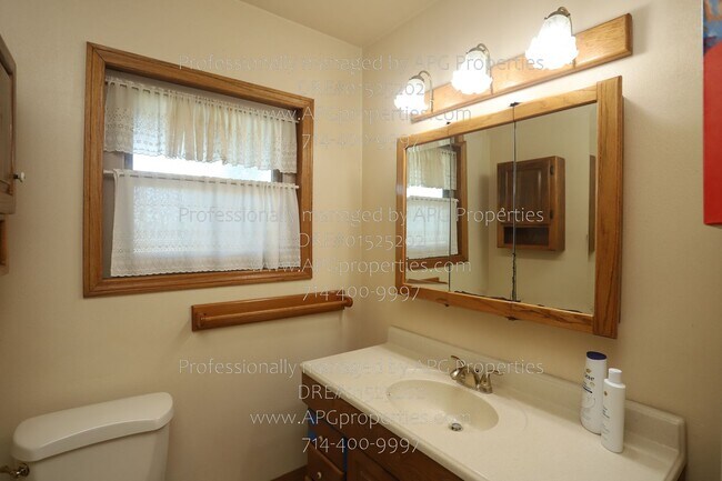 Building Photo - 11441 Park Ln