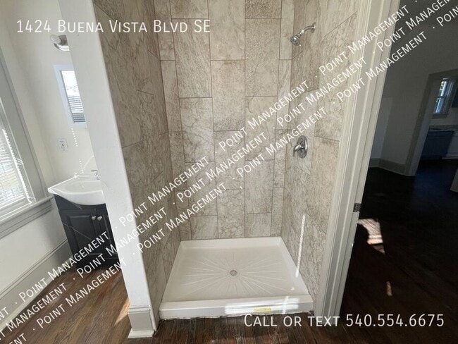 Building Photo - 1424 Buena Vista Blvd SE