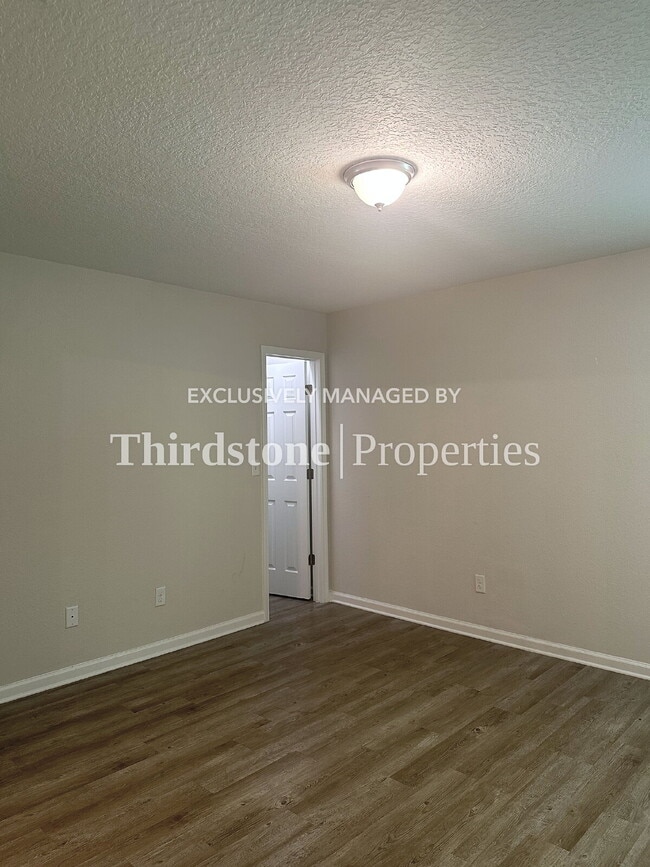 Building Photo - 2277 Hartridge St