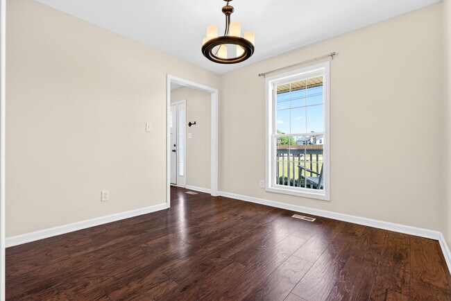 Building Photo - 3364 N Henderson Way