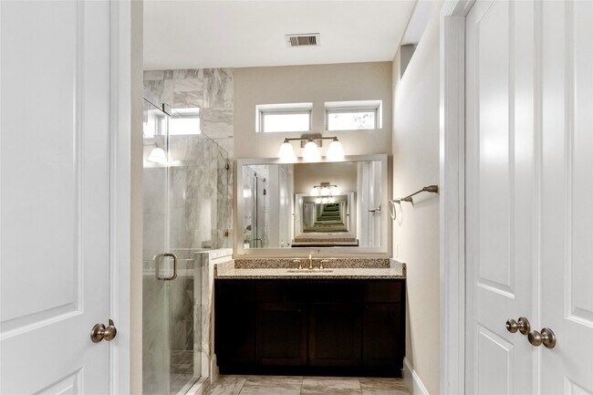 Building Photo - 2720 Church Wood Dr