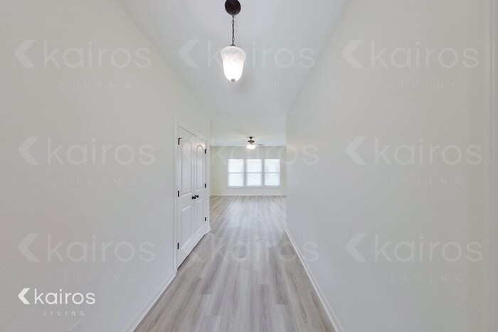 Building Photo - 205 Foggy Ln