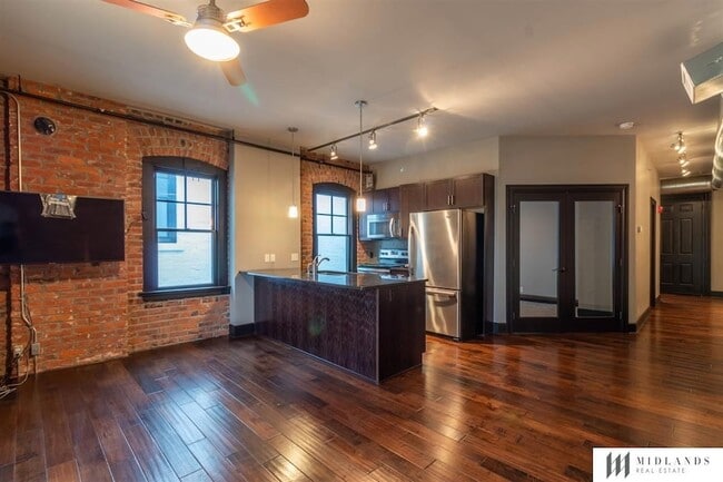 Building Photo - 1113 S 10th St