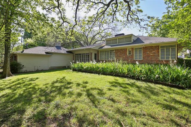 Building Photo - 7204 Meadow Lake Ave