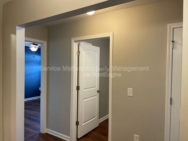 Building Photo - 3481 Quail Dr