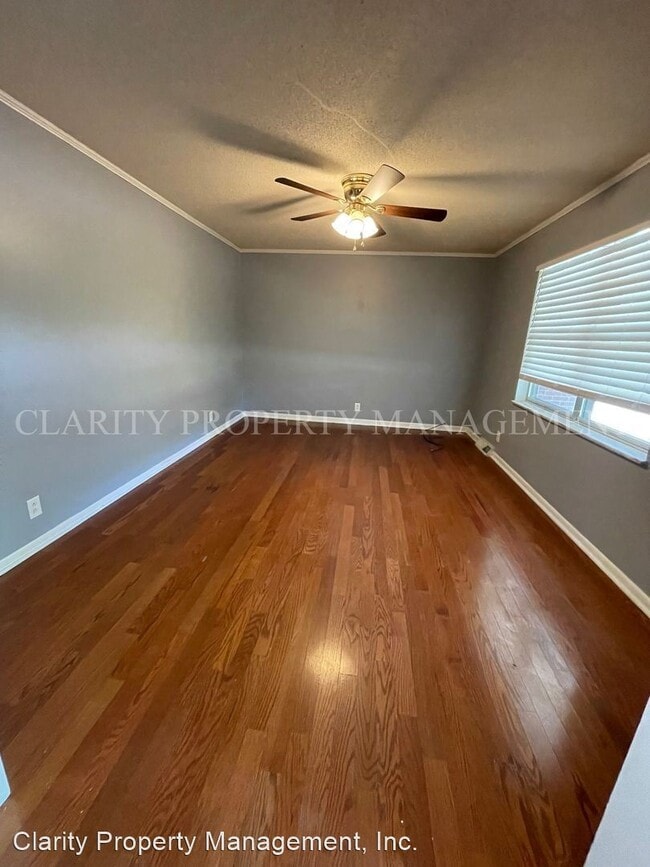Building Photo - 3 br, 2 bath House - 917 Towanda Trail