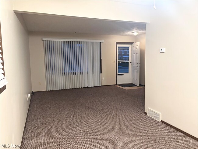 Building Photo - 20209 Lakeshore Blvd