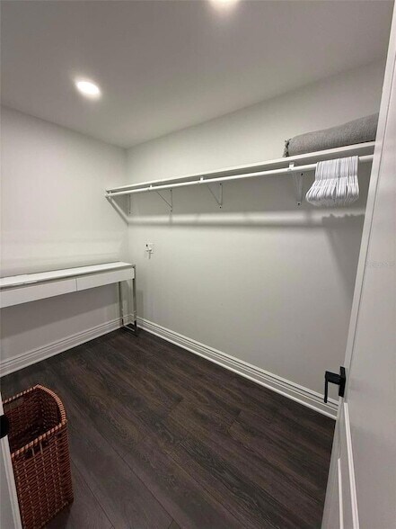 Building Photo - 1619 Linwood Dr