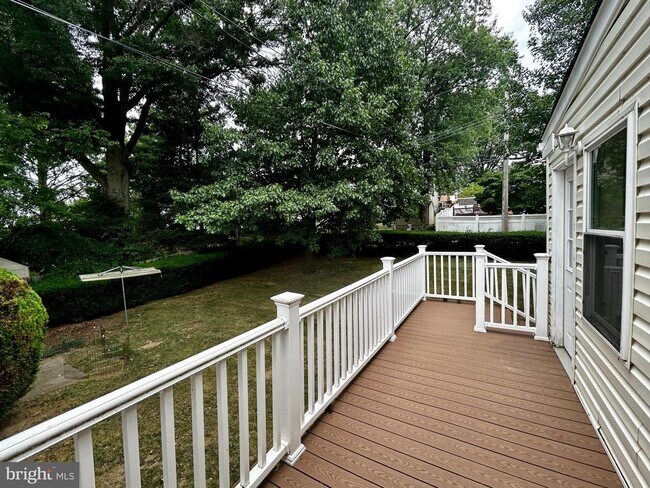 Building Photo - 287 Anderson Rd