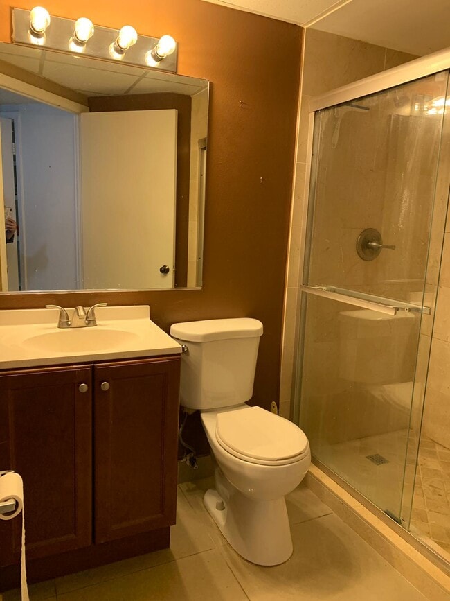 Building Photo - 8290 Lake Dr