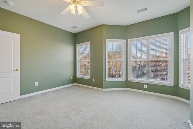 Building Photo - 21590 Merion St