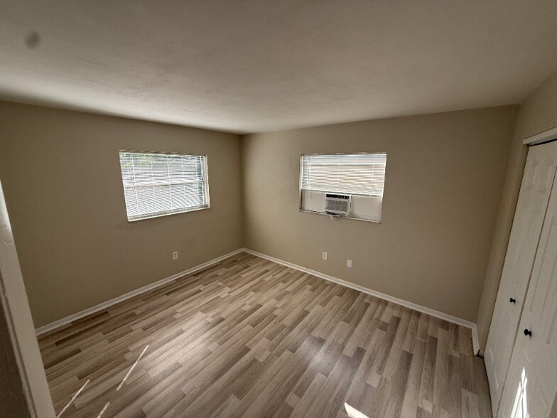 Building Photo - 1407 S Madison Ave