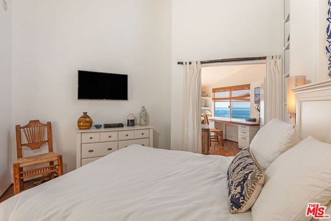 Building Photo - 24408 Malibu Rd