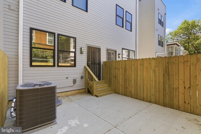 Building Photo - 2534 N 11th St
