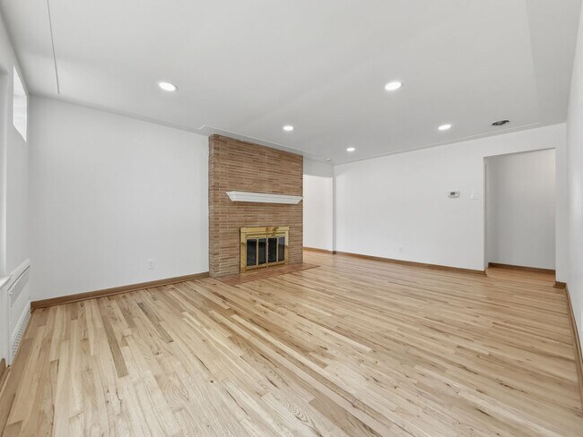 Building Photo - 1101 Locust St