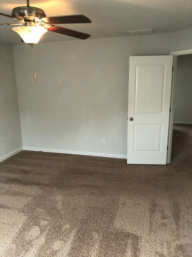 Building Photo - 4 Bedroom Home in McDonough!