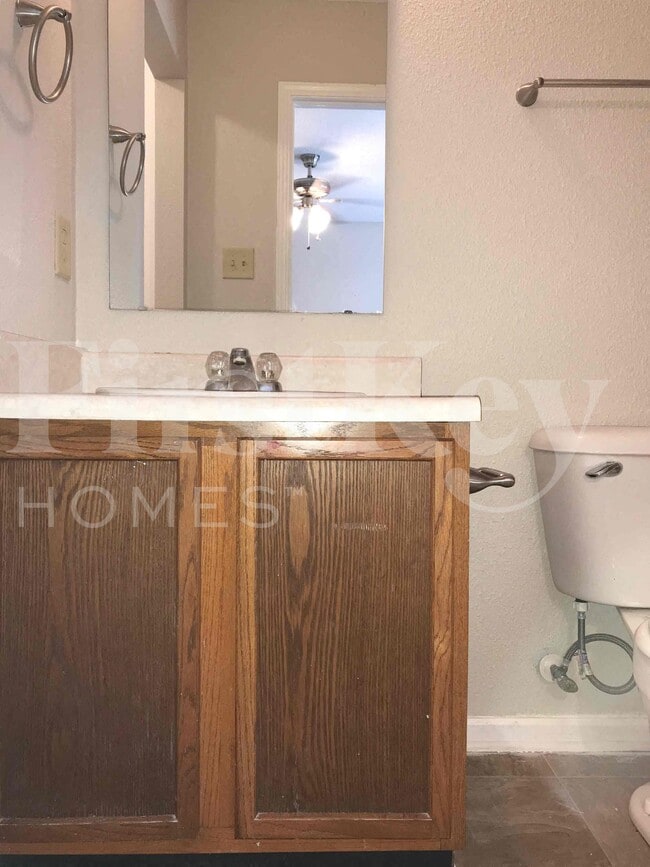 Building Photo - 1947 Prairie Sky Ln