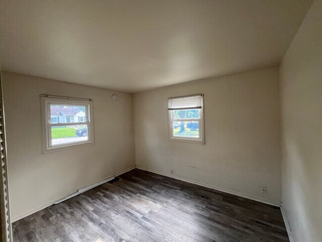 Building Photo - 1422 Potomac Ave
