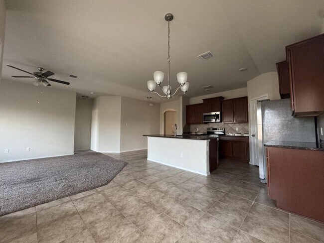 Building Photo - 8514 Pleasant Trail Dr