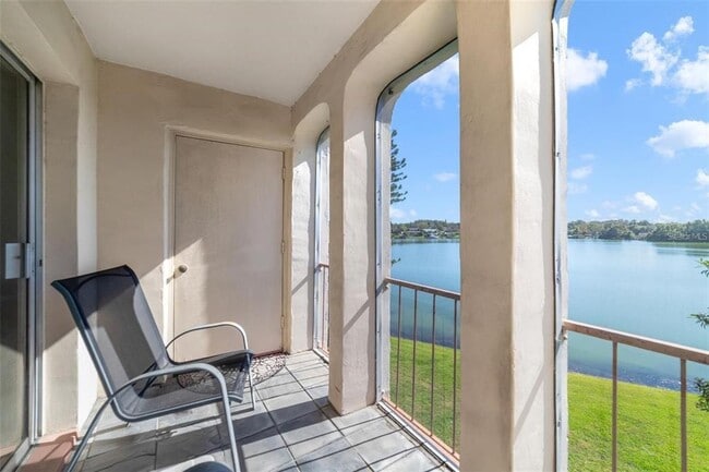 Building Photo - 512 Orange Dr