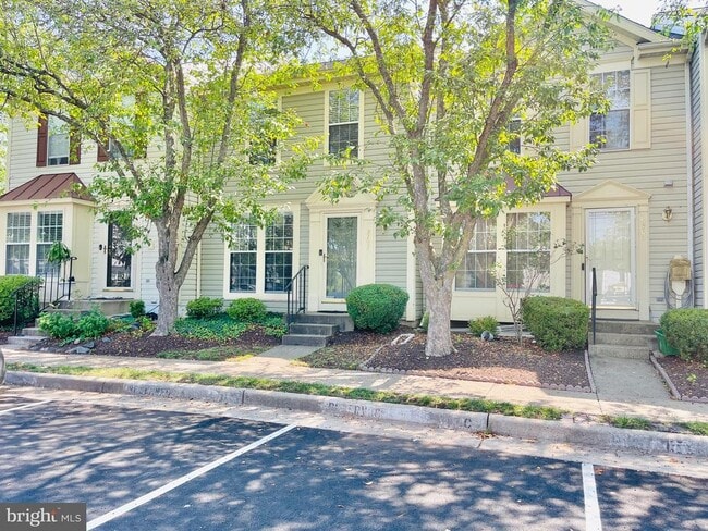 Primary Photo - 9703 Sassafras Ct