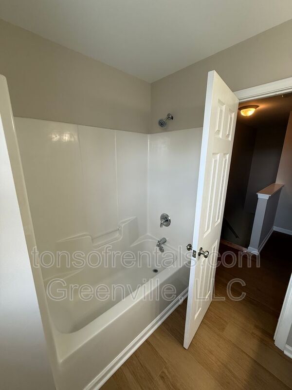 Building Photo - 151 Bellweather Dr
