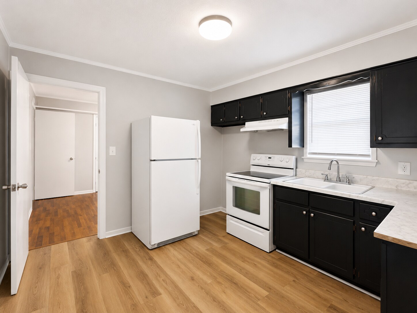 Building Photo - 25 Almo Dr