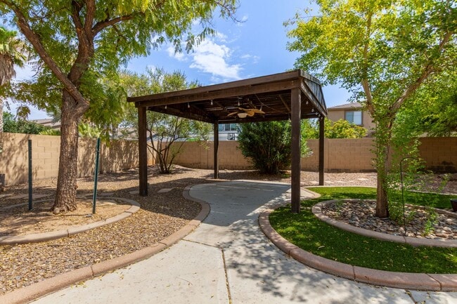 Building Photo - 3 Bedroom with Den in Chandler