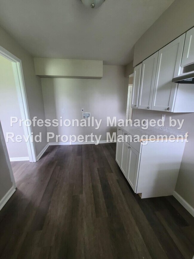 Building Photo - Beautiful 3 Bedroom Home!