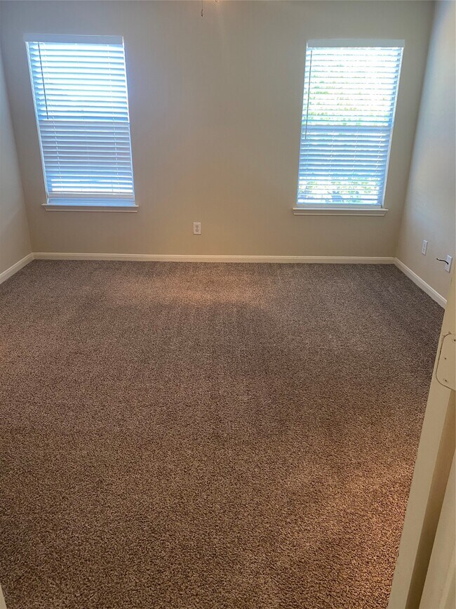 Building Photo - 29618 Evergreen Hills Dr