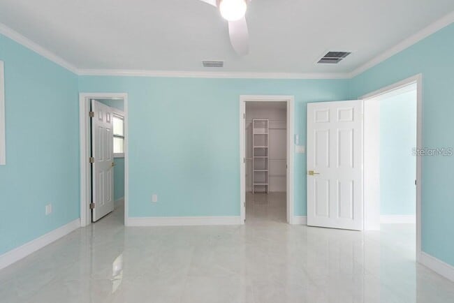 Building Photo - 4643 Bay Crest Dr