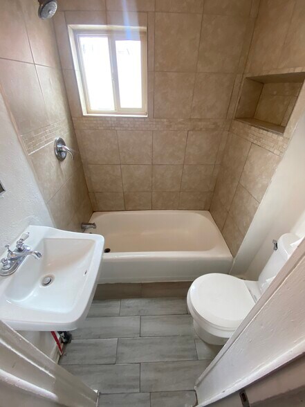 Bathroom - 508 5th St SW