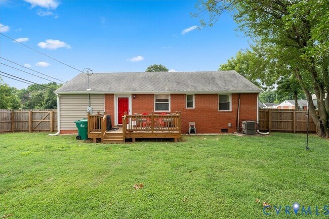 Building Photo - 3120 Glenoa Rd