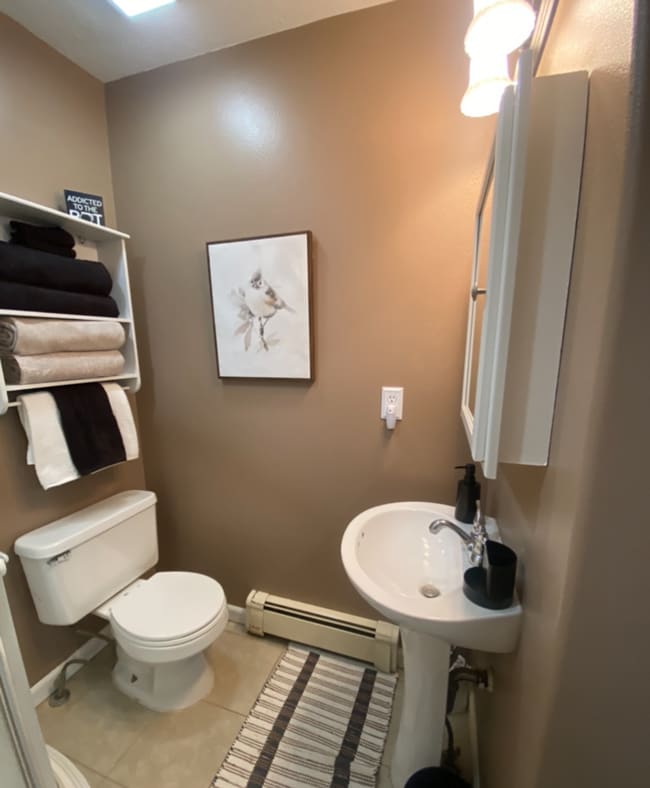 Building Photo - 1100 W Nugget Ave