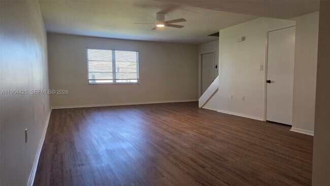 Building Photo - 180 Cypress E230