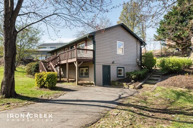 Building Photo - 25 Hazzard St