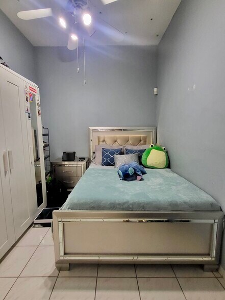 Building Photo - 7400 W 20th Ave