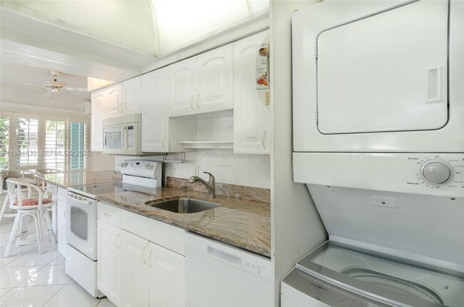 Building Photo - 1470 S Ocean Blvd