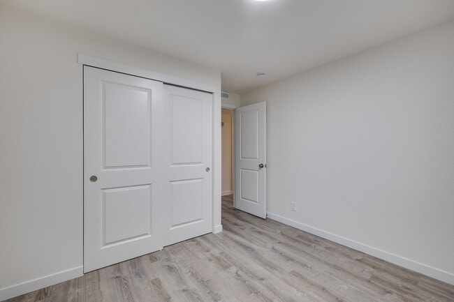 Building Photo - Beautifully Remodeled 4-Bedroom Home in Ke...