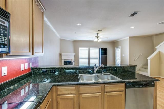 Building Photo - 2415 Stutz Dr