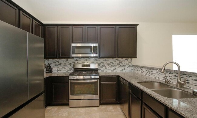 Building Photo - 21615 Rainfall Park Dr