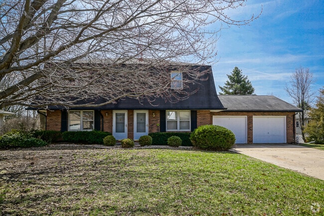FRONT - 1728 Blue Spruce W Ct