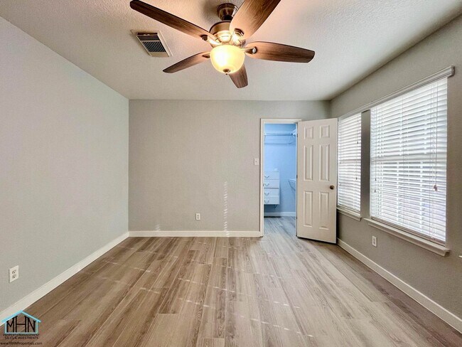 Building Photo - 11205 Forest Pass Ct
