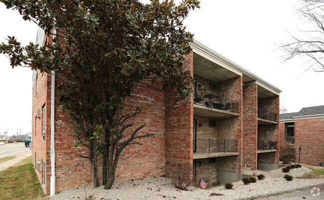 Building Photo - 3601 Alexandria Pike