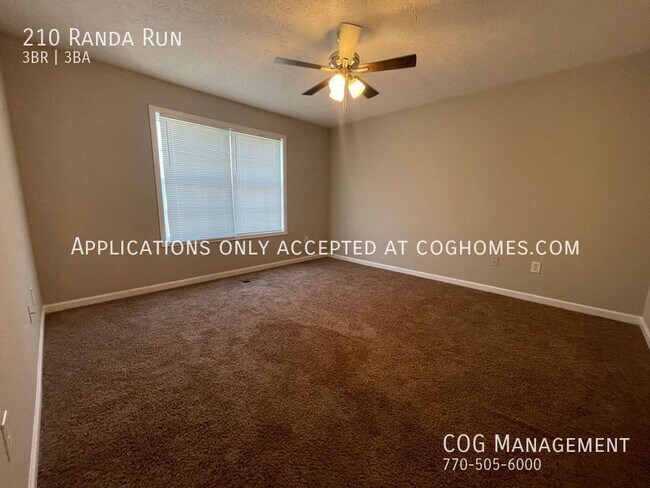 Building Photo - 210 Randa Run